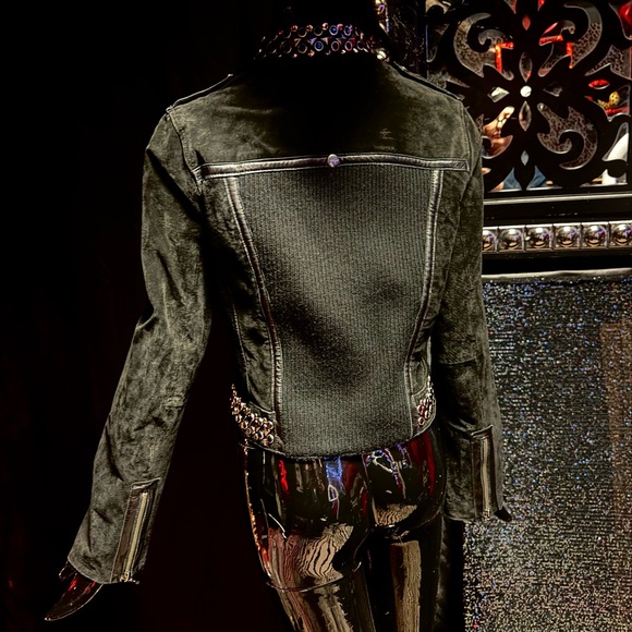 Gorgeous!! Marciano Black Leather Women's Jacket with Silver studded jewels - Picture 4 of 11